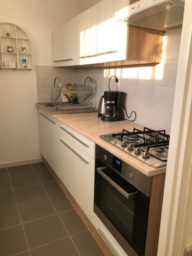 Dave Apartman Szeged Buitenkant foto