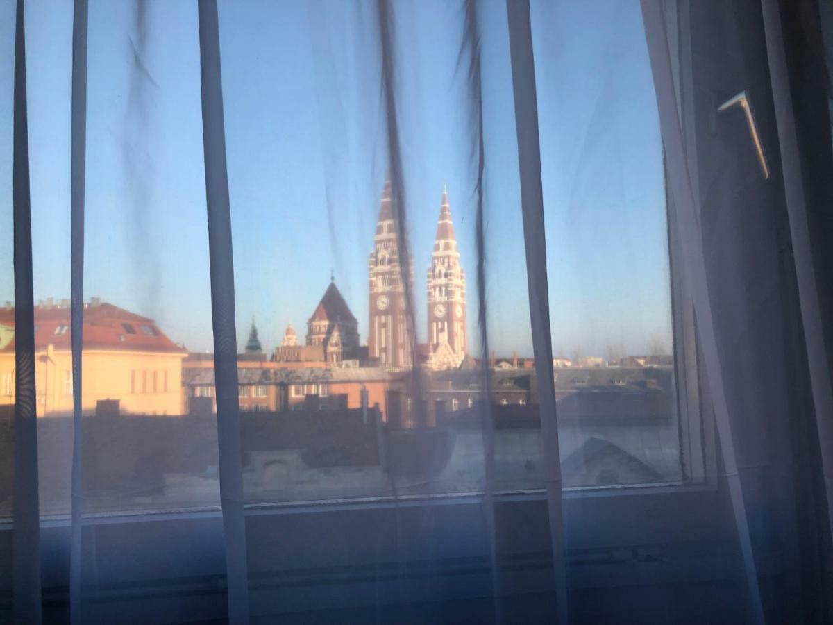 Dave Apartman Szeged Buitenkant foto