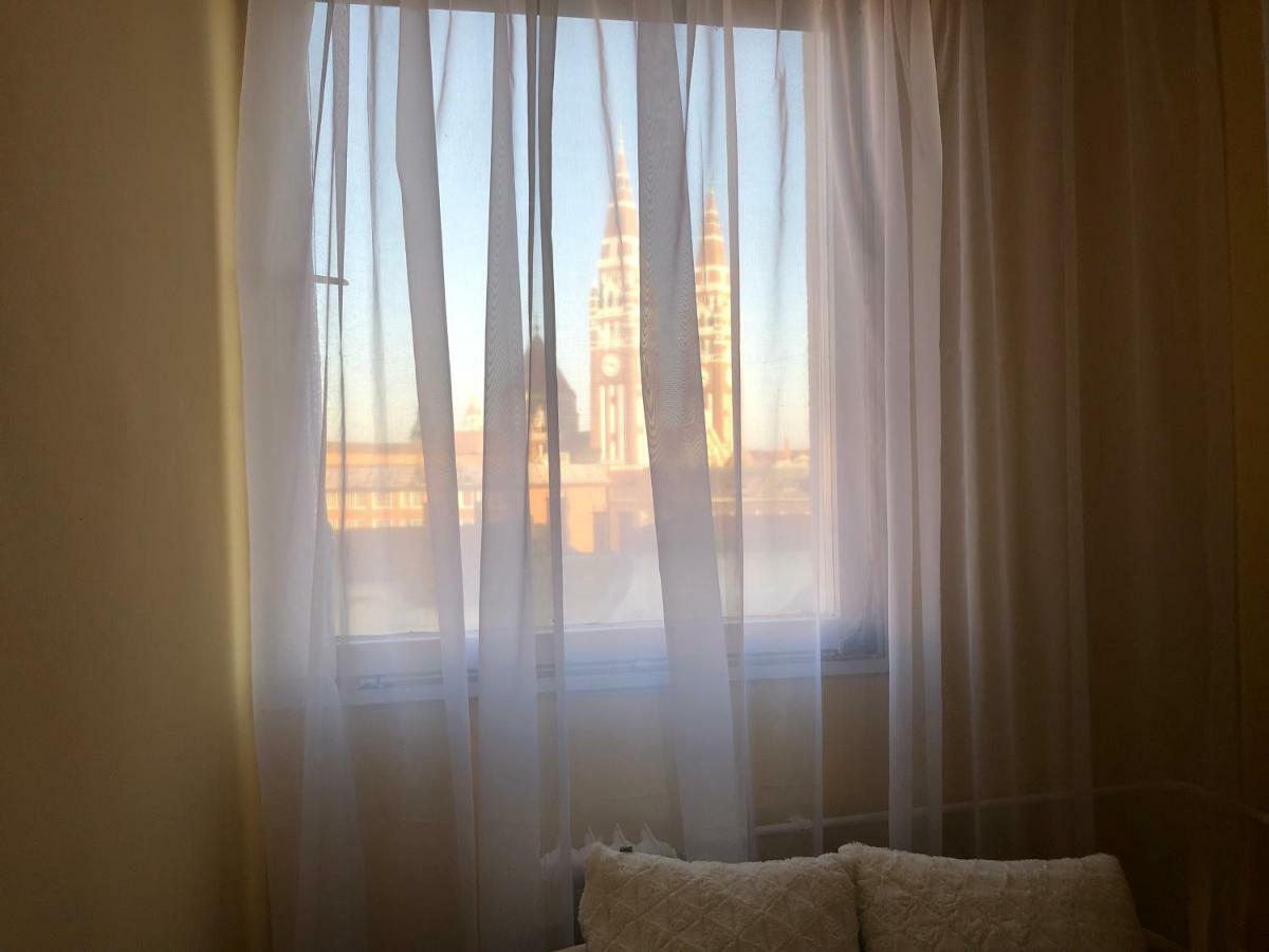 Dave Apartman Szeged Buitenkant foto